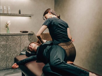 パナケアストレッチ 三軒茶屋店の写真/ストレッチサロンでは珍しい【完全個室】のリトリ-ト空間♪グリ-ンで統一されたインテリアが安らぎをご提供