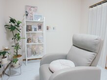 メリ(meri.)の雰囲気（負担の少ないリクライニングソファです♪）