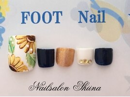 フットネイル8000円