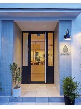 ムイエ(mouiller)/インディバサロンムイエ玄関