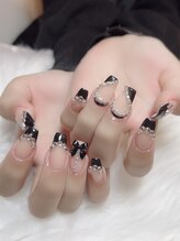 エム(EM)/フレンチネイル