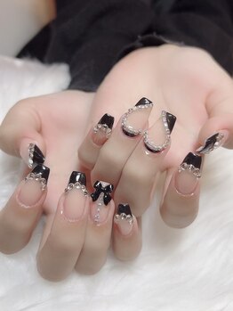 エム(EM)/フレンチネイル