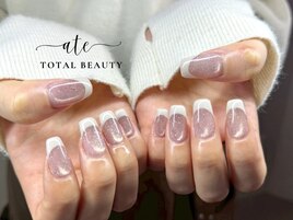 マグネット×白フレンチ