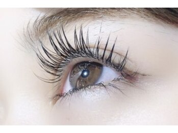 ネオリーブ クーロ(Neolive curro)/cカール＊フラットラッシュ