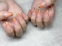 ウイ(u'i)の雰囲気（カラーグラデーションにミラーフレンチ）