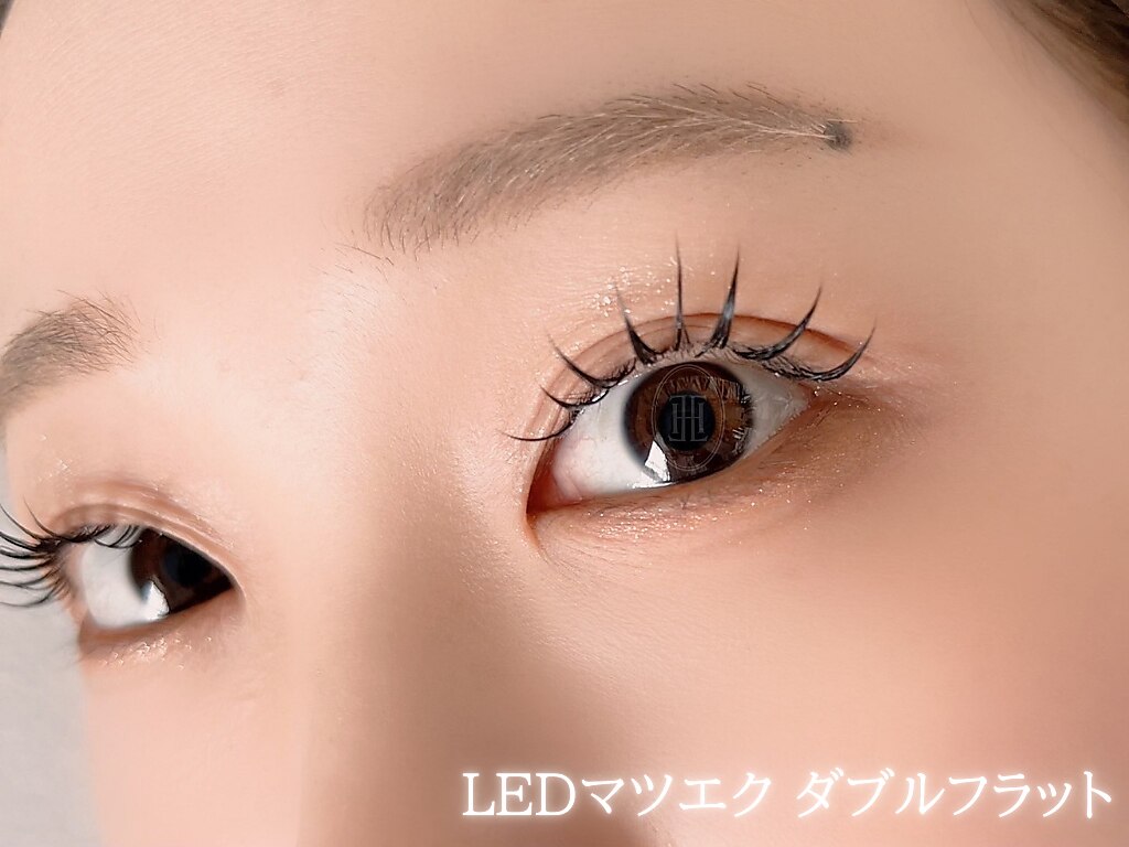 迷ったらこれ！【ハリウッドLEDマツエク】ダブルフラットラッシュ100本(50束)