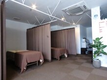 和みの雰囲気（4月にOPENしたばかりの綺麗で広々とした店内）