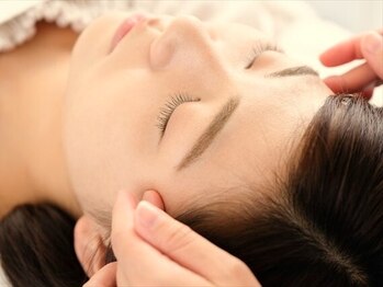 ゆるふわりの写真/ヘッドスパ以上の癒し×小顔効果【寝落ち者続出！小顔矯正50分¥8000】頭を"ゆるめて"リフトUP!