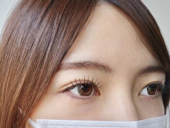 プール エドボリ(POOL EDOBORI)の写真/人気の秘密はモチの良さにあり♪貴女の目元にあった施術で一本一本丁寧に装着するから持続力UP!!