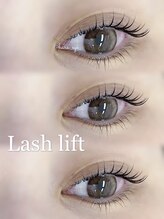 カメリア バイ リラ(Camelia by Lilas)/流し目