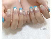 ルナ(Luna)/夏カラーのフレンチネイル