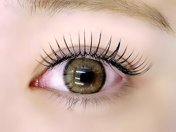 アミリービューティー ひたち野うしく店(Amily beauty)の写真/【再来まで綺麗が続く長持ちエクステ】◎バラつかない！◎回転しない！形状記憶装着☆Design KEEPLash