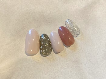 ネイルズ ララ(nails Lala)/押し花デザイン。