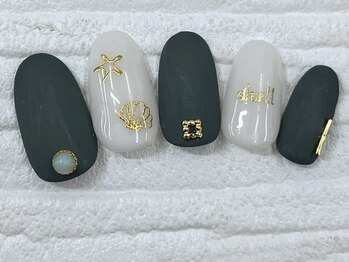 ハニービービー(Honey Bee Bee)/夏マットネイル