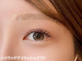 クイックアイズ セルフメイド 泉大津店(Quick Eyes SELFMADE)/ハリウッドアイラッシュリフト