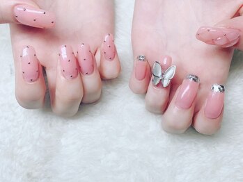 ネイルアンドアイラッシュサロン エスポアール(nail&eyelash salon espoir)/蝶々 ドット ガラスフレンチ