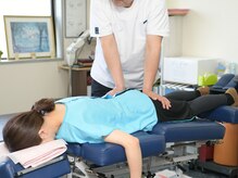 大森カイロプラクティック院/骨盤の調整施術。