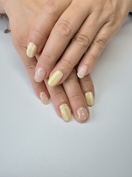 サロンドリスブラン(Salon du lys blanc)/春ネイル