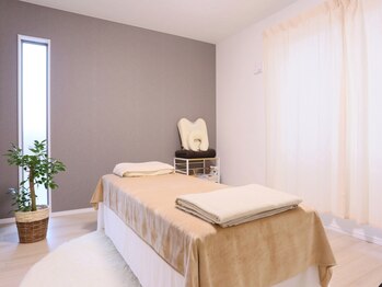 美顔デザインsuu.～若見えと歪み矯正専門の小顔サロン～の写真/整える【大人の土台美容】30代からの小顔は「土台」が鍵。骨格×全身矯正で10年後も自信が持てる美人顔へ。