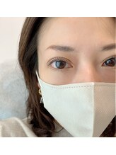 ベージュロータス(beige lotus)/程よいパッチリ目元