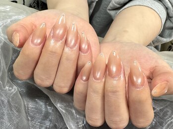 ヒラソルネイル(Girasol nail)/馴染みのいいマグネットカラー