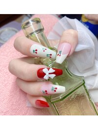 春夏　手描きチェリーネイル