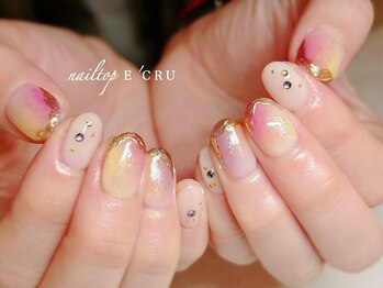 ネイルトップエクル(nail top E CRU)/