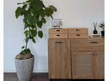 木と温もりのような雰囲気に拘った店内