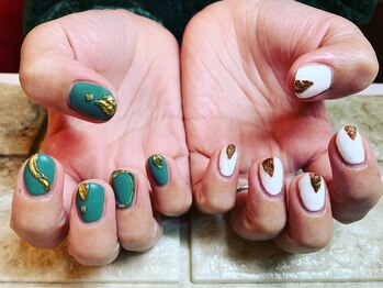 ネイルサロン シェリ(NAIL SALON Cheri)/左右対称ネイル