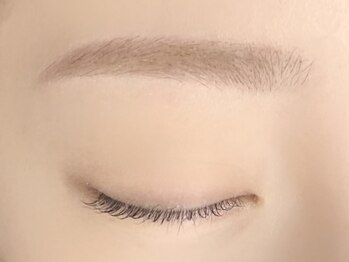 ネリネ 天神(nerine)/骨格に合わせたセミアーチ眉