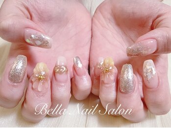 ベラーネイルサロン(Bella Nail Salon)の写真/初回はうれしいオフ無料♪新宿駅東南口、新宿三丁目駅すぐの好立地サロンなのでご予定前後の通いやすさ◎