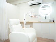 ビーホワイト 名古屋金山店(BE WHITE)の雰囲気（全席仕切りあり半個室のプライベート空間でセルフホワイトニング）