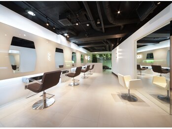 アイラッシュ クルー キョウト(Eyelash Creww KYOTO)/大人女性が集まる落ち着いた店内