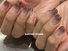 ネイルドットスタジオ 堺筋本町(NAIL DOT STUDIO)/ブラウンラメグラ