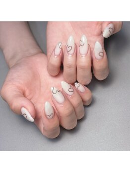 ナナネイルズ(nananails)の写真/シンプルな中にもトレンドを取り入れたデザインで、見るたびに気分が上がる指先に♪オフィスネイルにも◎