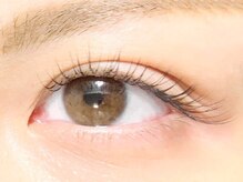 ラズル ダズル(RAZZLE DAZZLE)/ナチュラル×タレ目