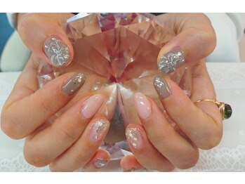 アイリッシュネイル 久屋大通店(Irish Nail)/ベージュ×お花