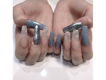 クリスタルネイルサロン(Crystal Nail)/小花ネイル