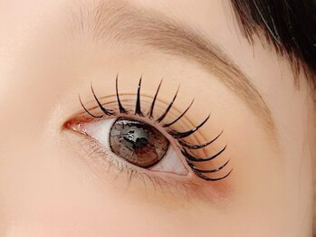 エルシー 日進竹の山店(LC)の写真/【自社開発!】重さが従来の1/5、限りなく自まつげに近い《フラットラッシュ》導入◇自分史上最高の目元へ