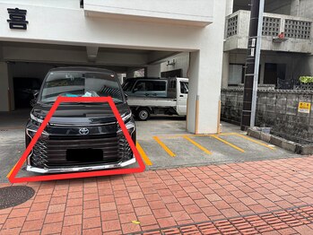 【もみほぐし・リンパマッサージ・ヘッドスパ】リラクゼーションサロン那覇deりらく/無料駐車場は駐輪場の真横です♪