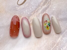 秋の押し花ネイル