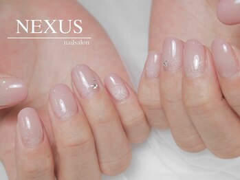 ネクサス(NEXUS)/マグネットネイルとピンクグラデ