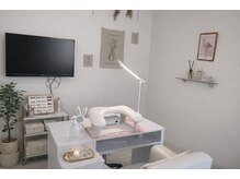 ガーデン 鹿沼店(garden)の雰囲気(テレビを見ながらネイル♪)