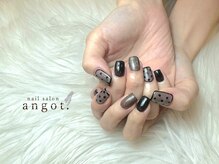 アンガット(angot.)/大人シックドットネイル