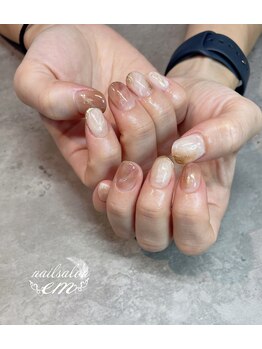 エム(em)/ニュアンスネイル
