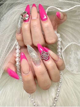 タムタムネイル 本厚木(Tam Tam Nail)の写真/美爪に盛れるスカルプもTamTamNailにおまかせ!!長さだしで折れない・華やかなネイルに★深爪・ちび爪解消！