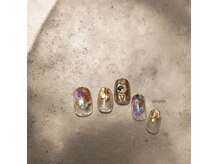 シルニー リム(Silny rim)/アシンメトリーニュアンスネイル