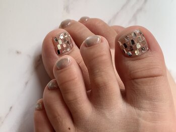 リッシュ(RICHE)/ミラーボールフットネイル