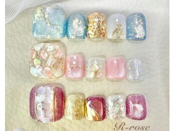 アールローズ(R-rose)の写真/指先から夏のおしゃれを！夏に向けたフットネイルで、足元も華やかに輝かせましょう★