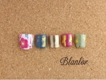 ブランロール 中目黒店(Blanl'or)/ＦＯＯＴ　カラフル和ネイル♪